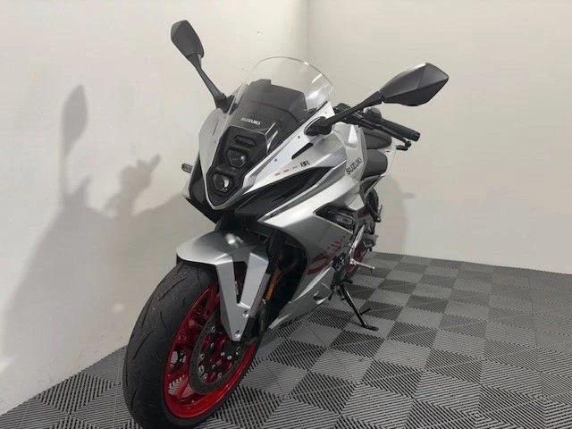 Angebot Suzuki GSX-8R Bild 2: Angebot Suzuki GSX-8R