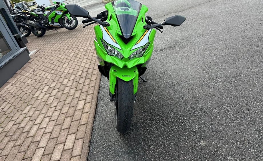 Angebot Kawasaki Ninja ZX-4RR Bild 3: Angebot Kawasaki Ninja ZX-4RR