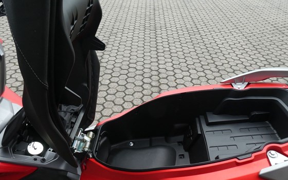 Gebrauchtmotorrad Voge SR1 ADV 125 ABS TCS - Bild 10