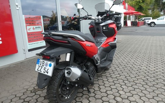 Gebrauchtmotorrad Voge SR1 ADV 125 ABS TCS - Bild 8