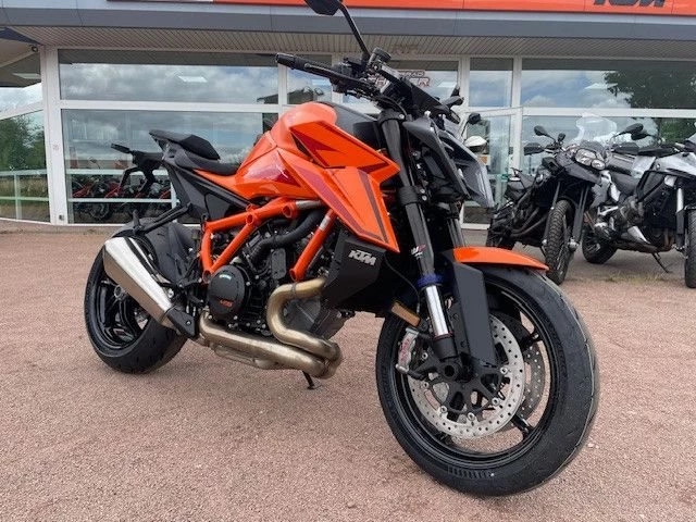 Angebot KTM 1390 Super Duke R EVO Bild 7: Angebot KTM 1390 Super Duke R EVO