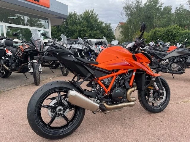 Angebot KTM 1390 Super Duke R EVO Bild 8: Angebot KTM 1390 Super Duke R EVO