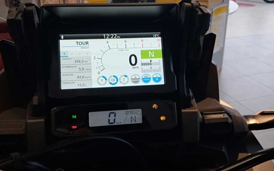 Gebrauchtmotorrad Honda CRF1100L Africa Twin Adventure Sports DCT - Bild 11