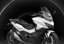 Neumotorrad Honda Forza 750