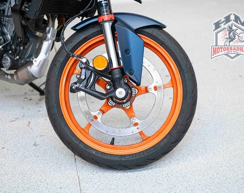 zum Vergrössern bitte anklicken!