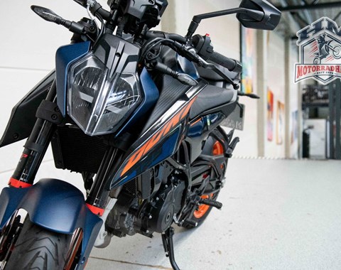 zum Vergrössern bitte anklicken!