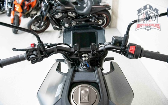 Gebrauchtmotorrad Husqvarna Svartpilen 125 - Bild 8