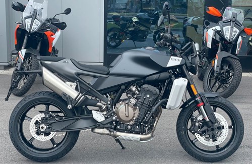 Gebrauchtmotorrad Husqvarna Svartpilen 801