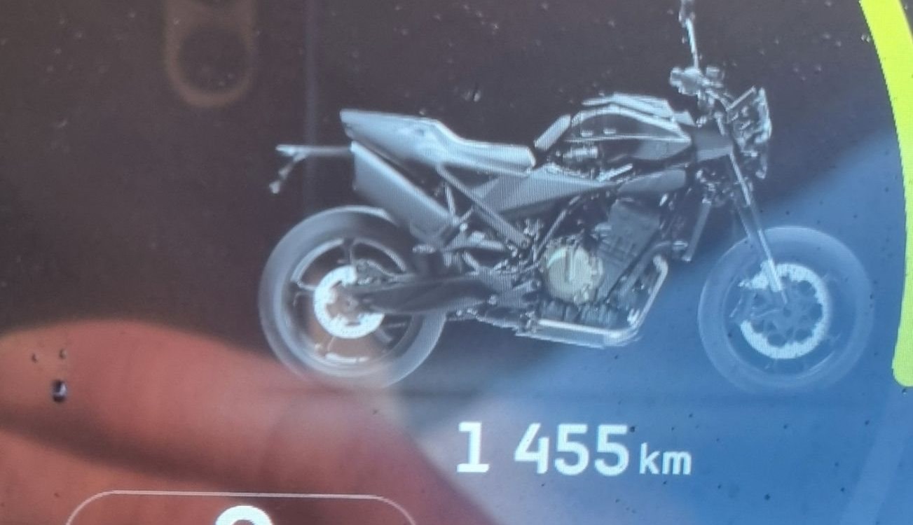 Zum Vergrößern bitte anklicken! Angebot Husqvarna Svartpilen 801