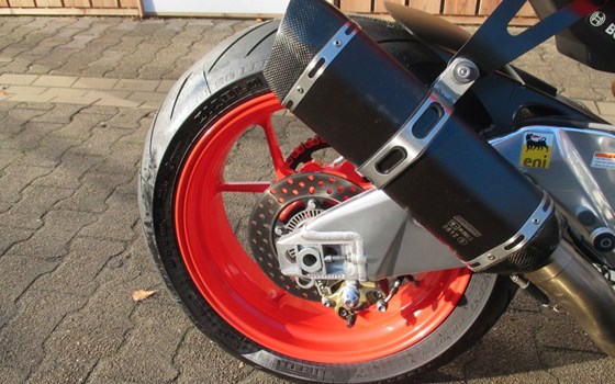 Gebrauchtmotorrad Aprilia Tuono V4 1100 Factory - Bild 12