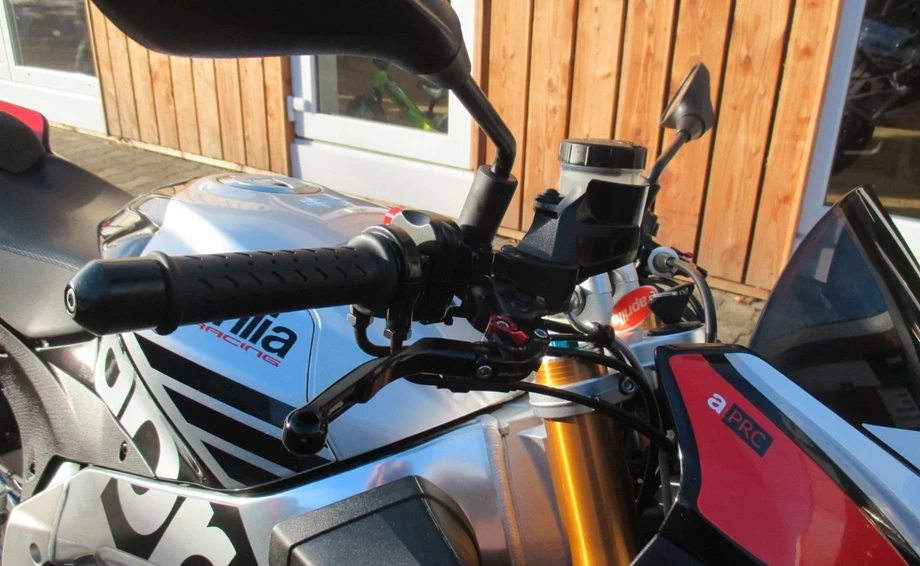 Angebot Aprilia Tuono V4 1100 Factory Bild 15: Angebot Aprilia Tuono V4 1100 Factory
