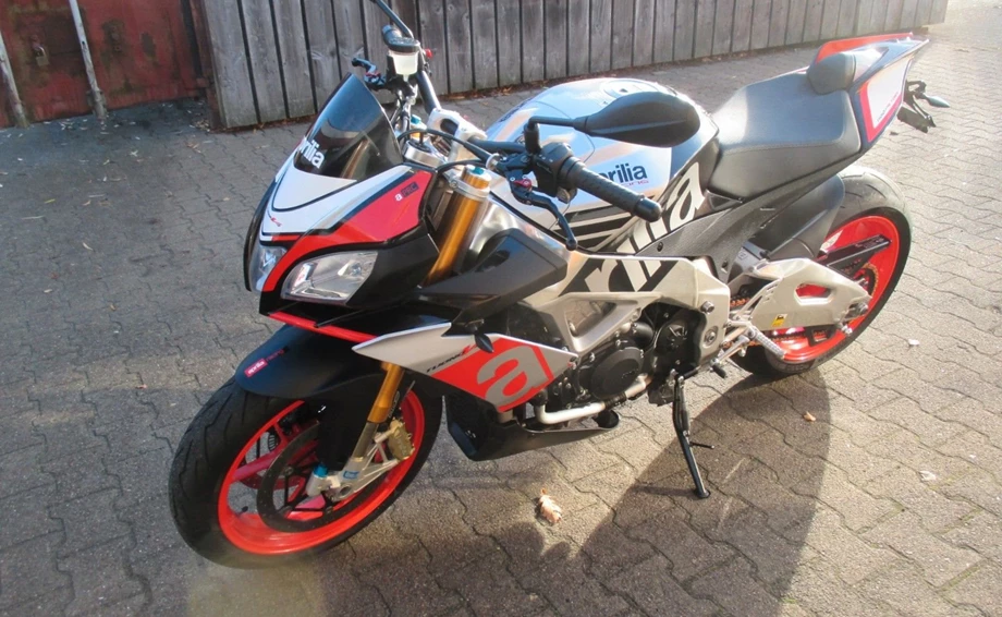 Angebot Aprilia Tuono V4 1100 Factory Bild 6: Angebot Aprilia Tuono V4 1100 Factory