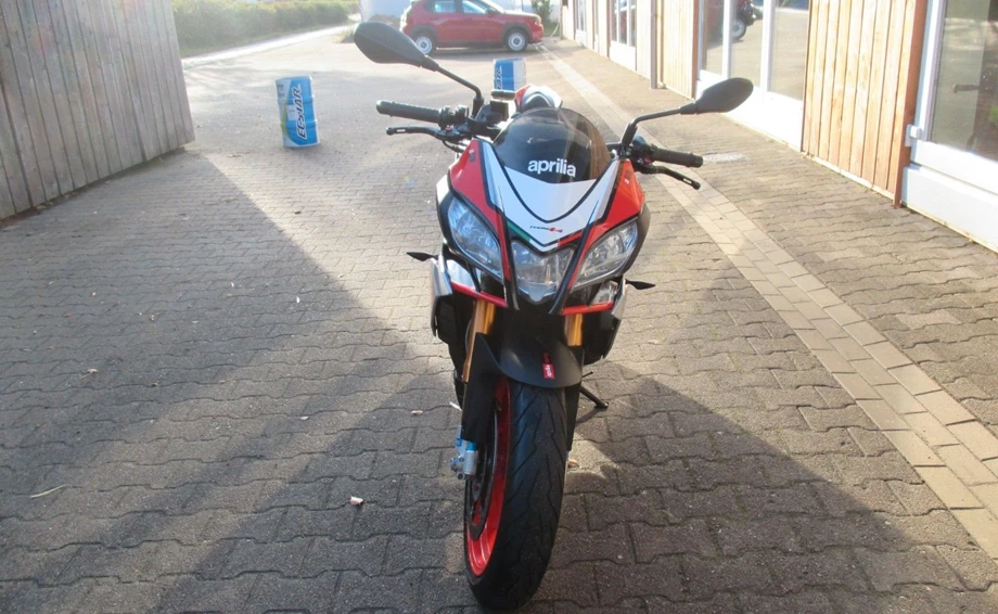 Angebot Aprilia Tuono V4 1100 Factory Bild 7: Angebot Aprilia Tuono V4 1100 Factory