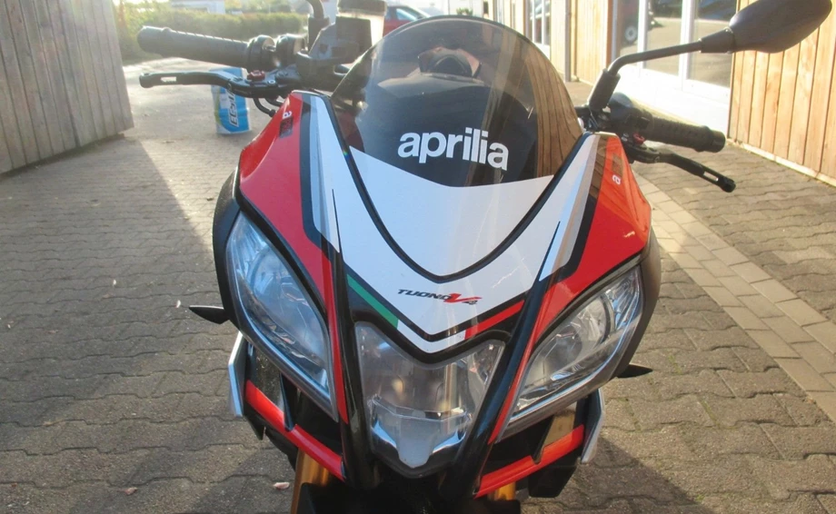 Angebot Aprilia Tuono V4 1100 Factory Bild 8: Angebot Aprilia Tuono V4 1100 Factory