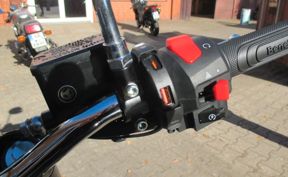 Angebot Benelli Imperiale 400 Bild 15: Angebot Benelli Imperiale 400