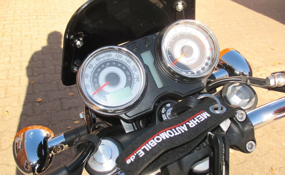 Angebot Benelli Imperiale 400 Bild 9: Angebot Benelli Imperiale 400