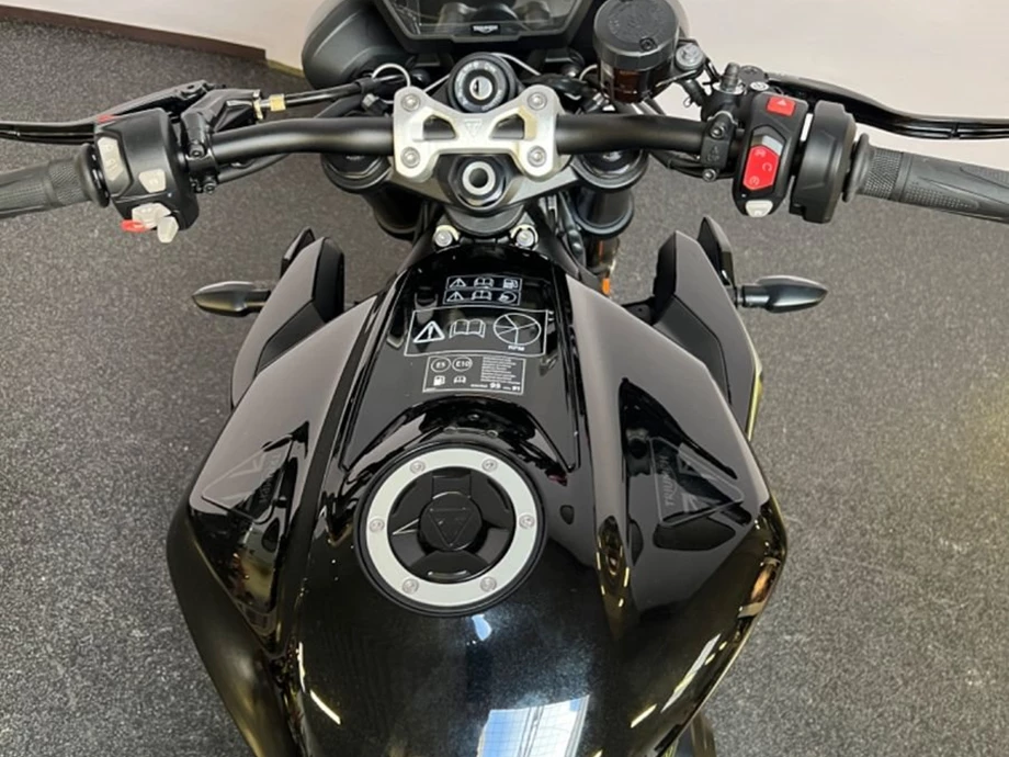 Angebot Triumph Street Triple 765 RS Bild 10: Angebot Triumph Street Triple 765 RS