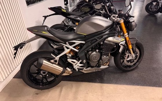 Gebrauchtmotorrad Triumph Speed Triple 1200 RS - Bild 1