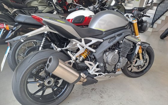 Gebrauchtmotorrad Triumph Speed Triple 1200 RS - Bild 10