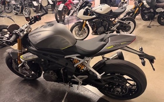 Gebrauchtmotorrad Triumph Speed Triple 1200 RS - Bild 4