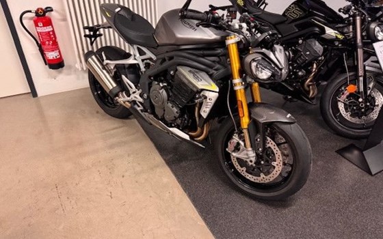 Gebrauchtmotorrad Triumph Speed Triple 1200 RS - Bild 5