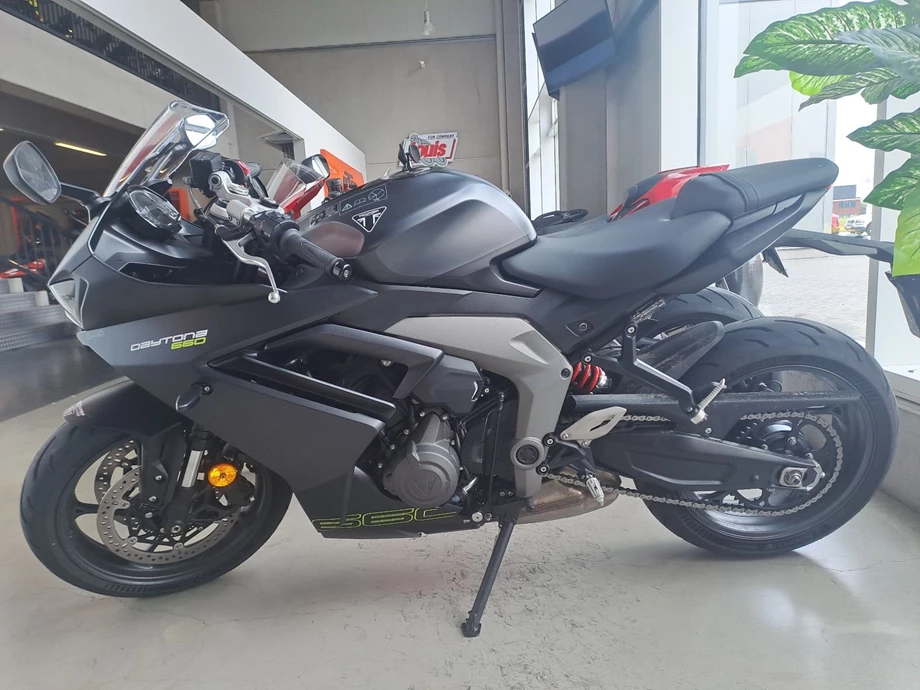 Angebot Triumph Daytona 660 Bild 2: Angebot Triumph Daytona 660