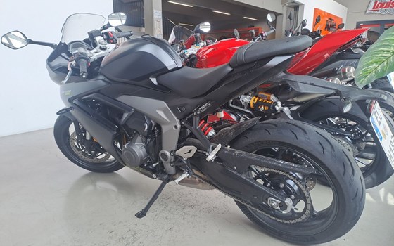 Gebrauchtmotorrad Triumph Daytona 660 - Bild 3