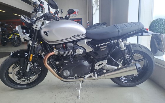 Gebrauchtmotorrad Triumph Speed Twin 1200 - Bild 1