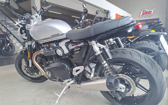 Gebrauchtmotorrad Triumph Speed Twin 1200 - Bild 2