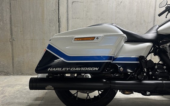 Gebrauchtmotorrad Harley-Davidson Touring Street Glide Special FLHXS - Bild 3 Gebrauchtmotorrad Harley-Davidson Touring Street Glide Special FLHXS - Bild 3