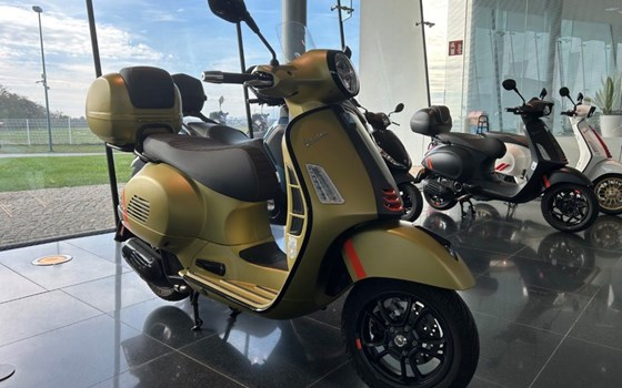 Gebrauchtmotorrad Vespa GTS 125 - Bild 1 Gebrauchtmotorrad Vespa GTS 125 - Bild 1