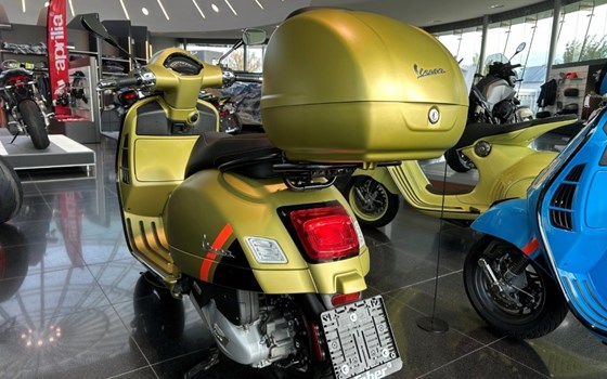 Gebrauchtmotorrad Vespa GTS 125 - Bild 3 Gebrauchtmotorrad Vespa GTS 125 - Bild 3