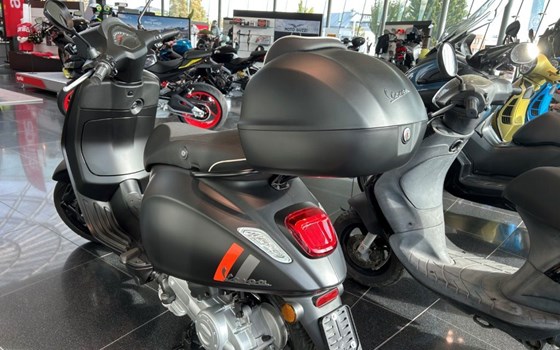 Gebrauchtmotorrad Vespa Sprint 50 S - Bild 3 Gebrauchtmotorrad Vespa Sprint 50 S - Bild 3