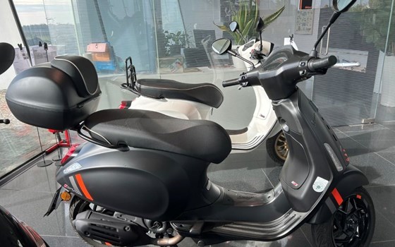 Gebrauchtmotorrad Vespa Sprint 50 S - Bild 4 Gebrauchtmotorrad Vespa Sprint 50 S - Bild 4