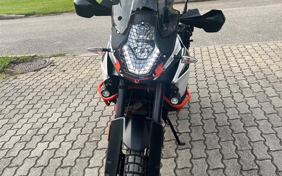 Gebrauchtmotorrad KTM 1090 Adventure R - Bild 1 Gebrauchtmotorrad KTM 1090 Adventure R - Bild 1