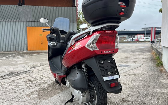 Gebrauchtmotorrad Daelim Freewing 125 - Bild 5 Gebrauchtmotorrad Daelim Freewing 125 - Bild 5