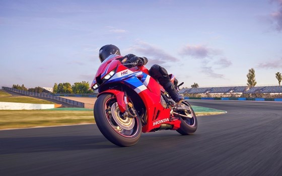 Neufahrzeug Honda CBR600RR - Bild 2 Neufahrzeug Honda CBR600RR - Bild 2