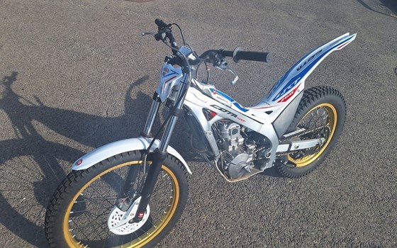 Gebrauchtmotorrad Honda Montesa COTA 4RT 260 - Bild 1 Gebrauchtmotorrad Honda Montesa COTA 4RT 260 - Bild 1
