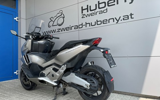 Gebrauchtmotorrad Honda Forza 750 - Bild 5 Gebrauchtmotorrad Honda Forza 750 - Bild 5