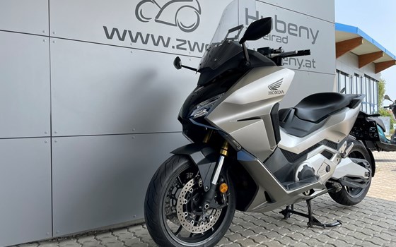 Gebrauchtmotorrad Honda Forza 750 - Bild 2 Gebrauchtmotorrad Honda Forza 750 - Bild 2