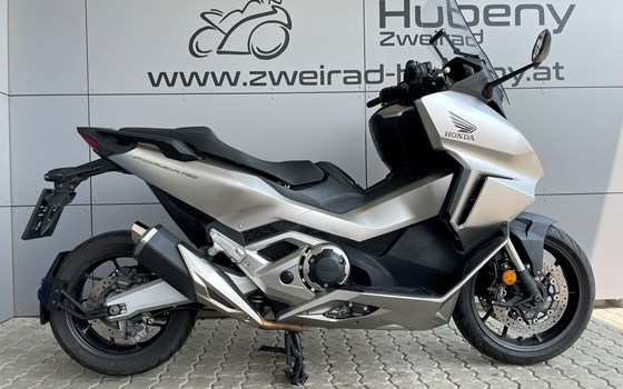 Gebrauchtmotorrad Honda Forza 750 - Bild 4 Gebrauchtmotorrad Honda Forza 750 - Bild 4