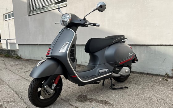 Gebrauchtmotorrad Vespa GTS 125 i.e. Super Sport - Bild 1 Gebrauchtmotorrad Vespa GTS 125 i.e. Super Sport - Bild 1
