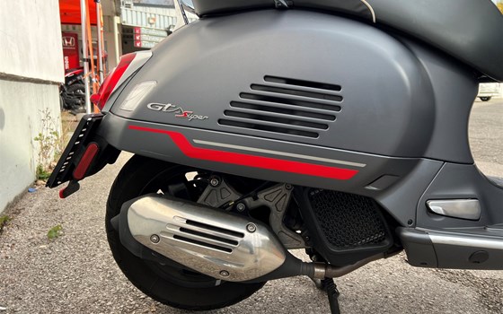 Gebrauchtmotorrad Vespa GTS 125 i.e. Super Sport - Bild 5 Gebrauchtmotorrad Vespa GTS 125 i.e. Super Sport - Bild 5