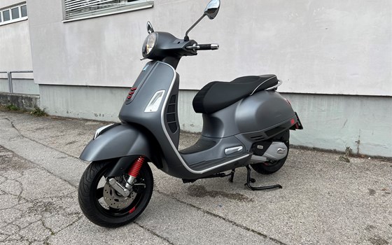 Gebrauchtmotorrad Vespa GTS 125 i.e. - Bild 1 Gebrauchtmotorrad Vespa GTS 125 i.e. - Bild 1