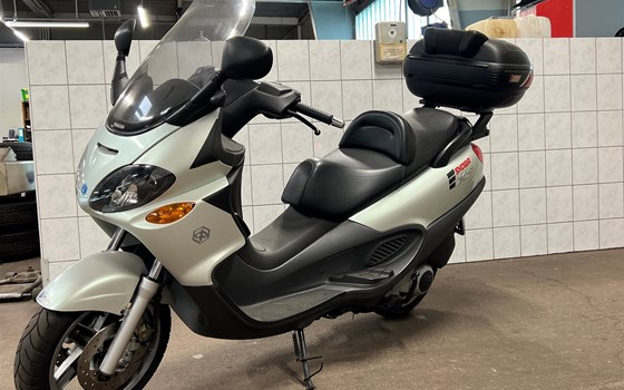 Gebrauchtmotorrad Piaggio X9 125 - Bild 1 Gebrauchtmotorrad Piaggio X9 125 - Bild 1