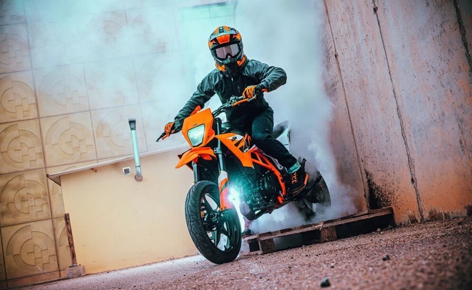 Angebot KTM 125 SMC R Bild 3: Angebot KTM 125 SMC R