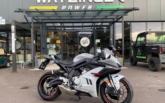 Gebrauchtmotorrad CFMOTO 675SR-R - Bild 3 Gebrauchtmotorrad CFMOTO 675SR-R - Bild 3