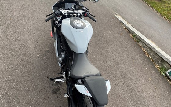 Gebrauchtmotorrad CFMOTO 675SR-R - Bild 7 Gebrauchtmotorrad CFMOTO 675SR-R - Bild 7