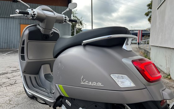 Gebrauchtmotorrad Vespa GTS 125 Supertech iGET - Bild 7 Gebrauchtmotorrad Vespa GTS 125 Supertech iGET - Bild 7