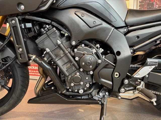 Zum Vergrößern bitte anklicken! Angebot Yamaha FZ-8S Fazer